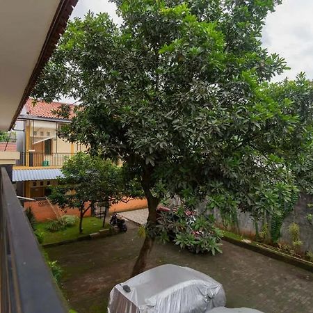 Hotel Kostawira Syariah Bintaro Mitra Reddoorz à Mencil Extérieur photo